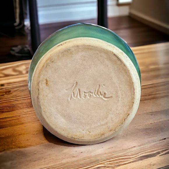 Handmade Pottery Vase Signed Moodie - Picture 2 of 2